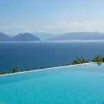 Willa Anemos Luxury *